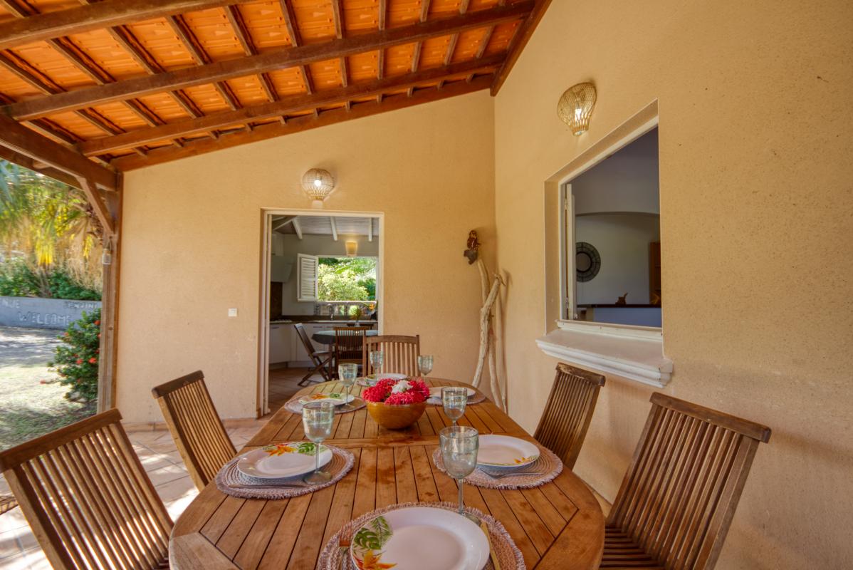 location villa de standing martinique piscine terrasse3