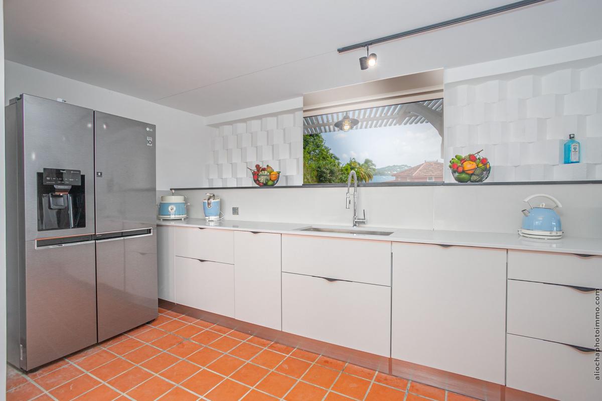 location villa de standing piscine 6 chambres cuisine 2