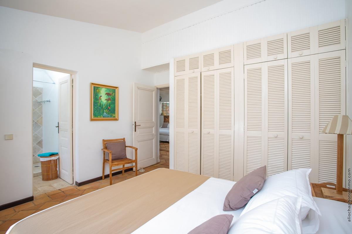 Location villa de luxe martinique vue mer piscine chambre4 b