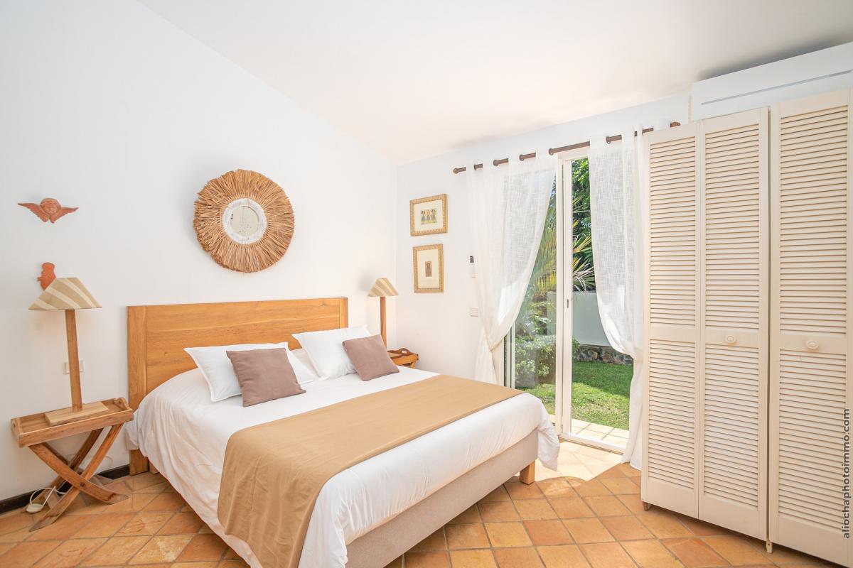 Location villa de luxe martinique vue mer piscine chambre4