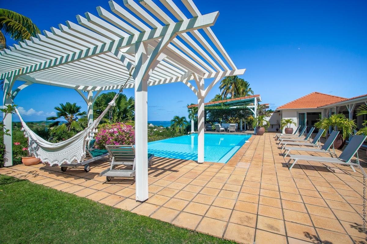 Location villa de luxe martinique vue mer piscine 