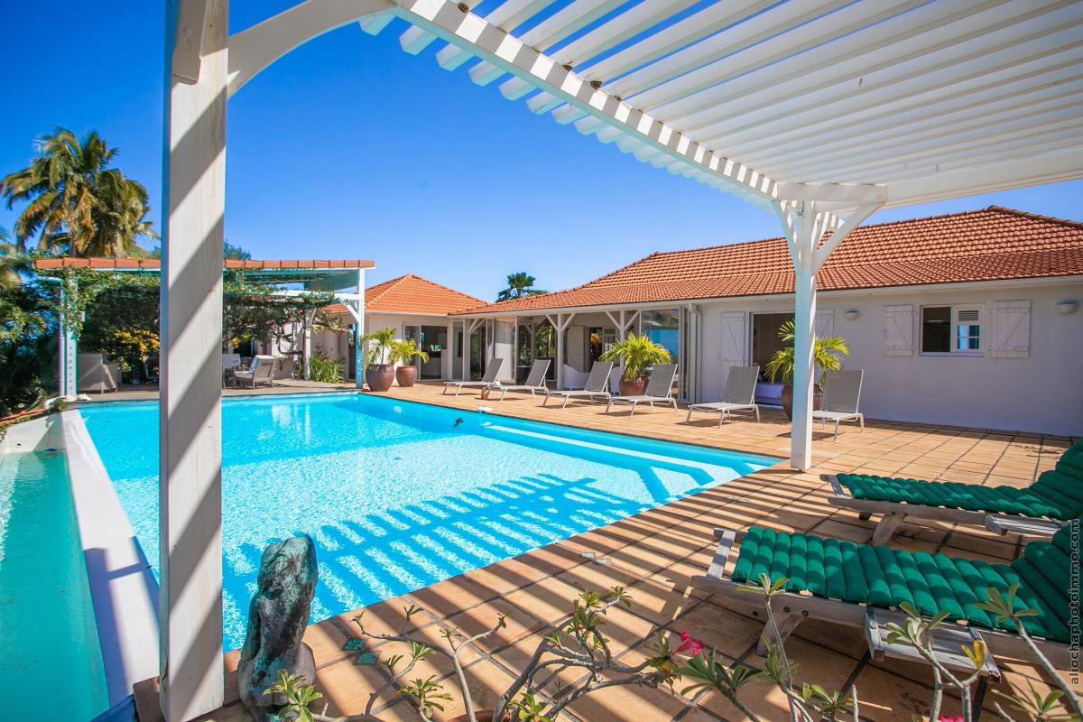 Location villa de luxe martinique vue mer piscine3