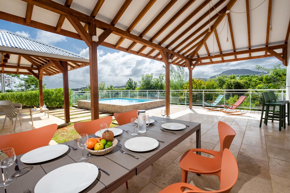 location de villa de standing 6 personnes le Francois Martinique avec piscine vue terrasse