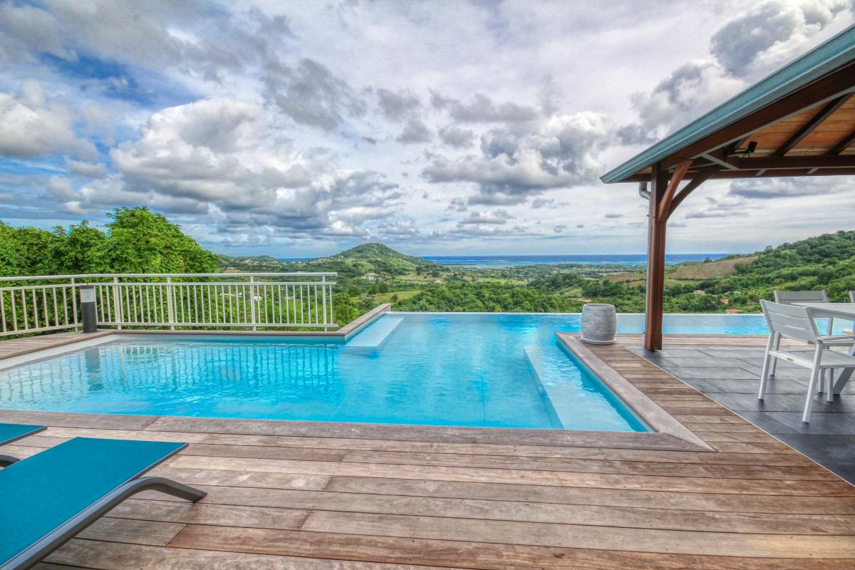 location villa de luxe vue mer martinique piscine ext