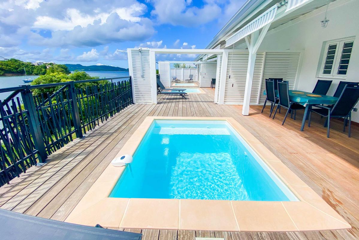 location de villa Martinique vue mer et piscine
