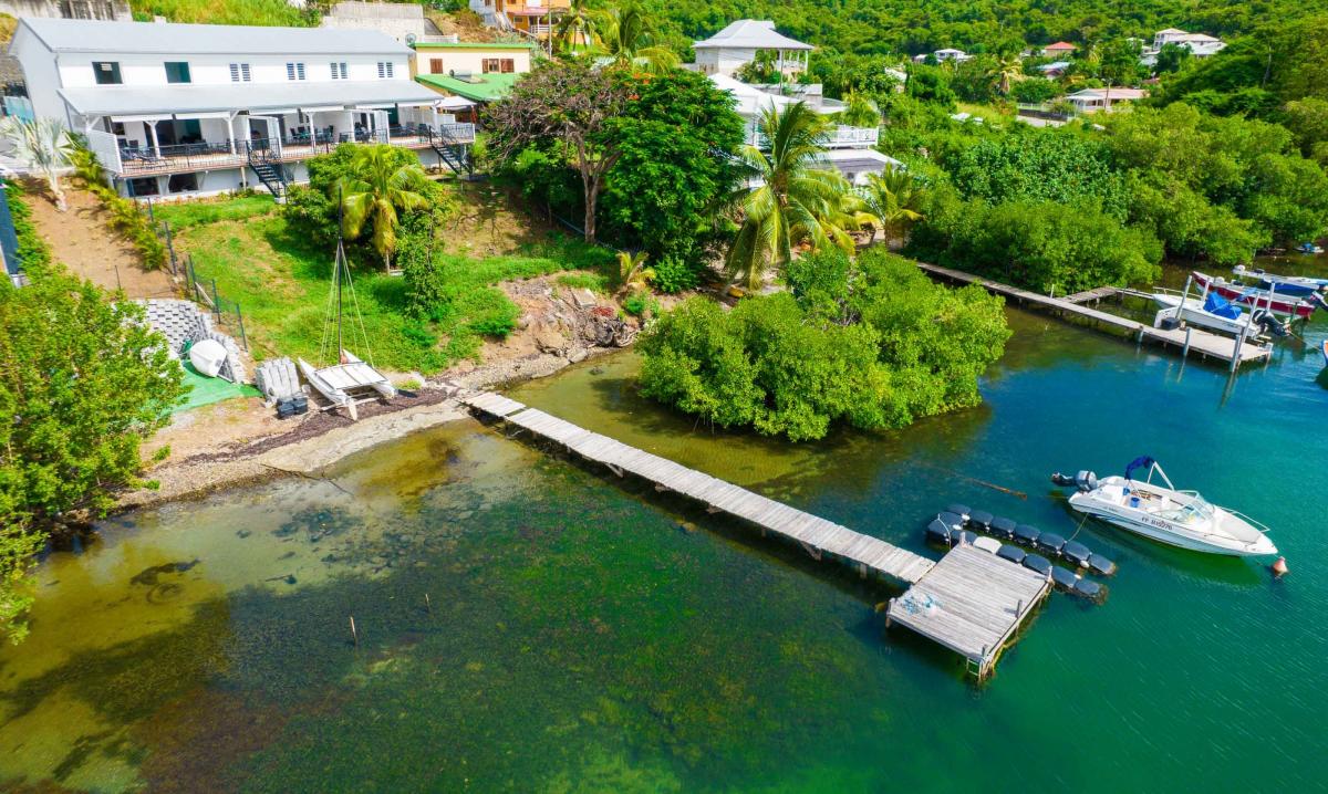 location de villa 5 personnes Martinique vue mer et piscine vue aérienne