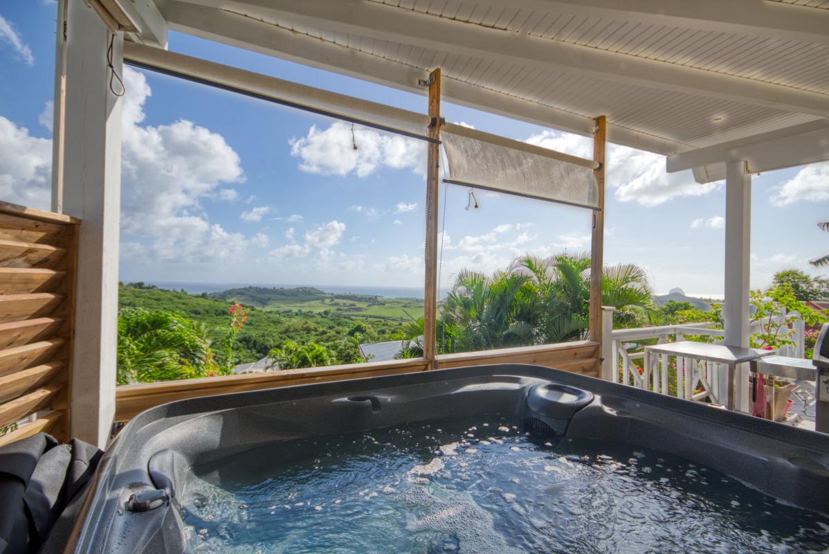 location villa martinique avec piscine et spa vue 2