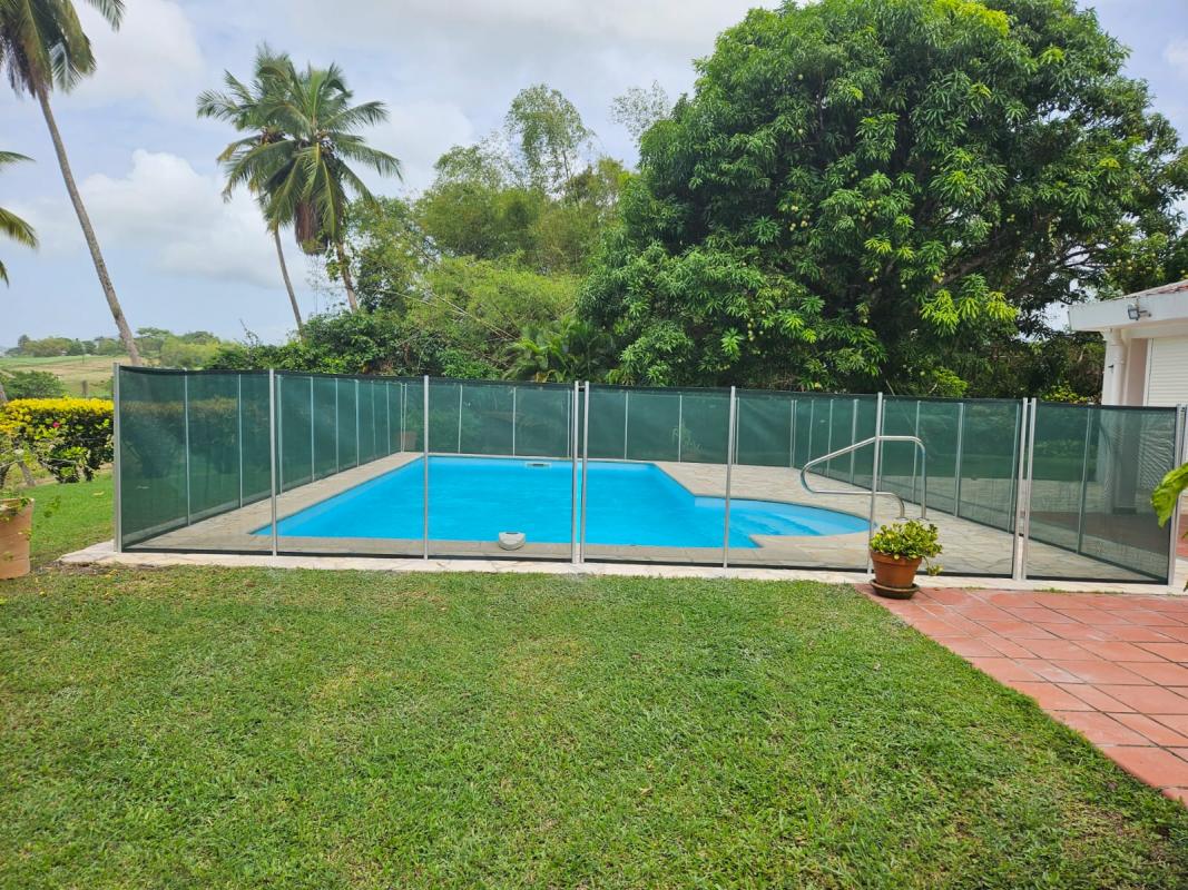 Location villa Martinique - Filet piscine sécurisé