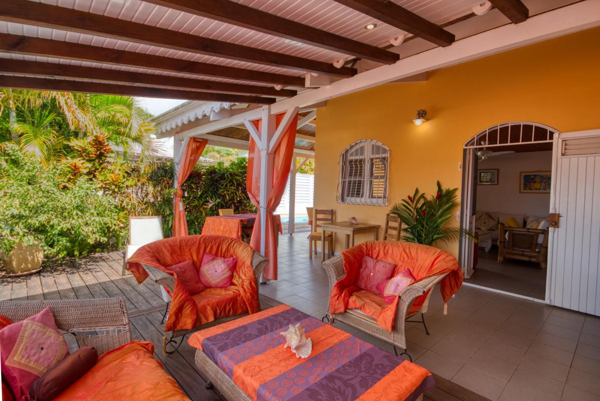 location villa martinique sainte anne avec 3 chambres et piscine