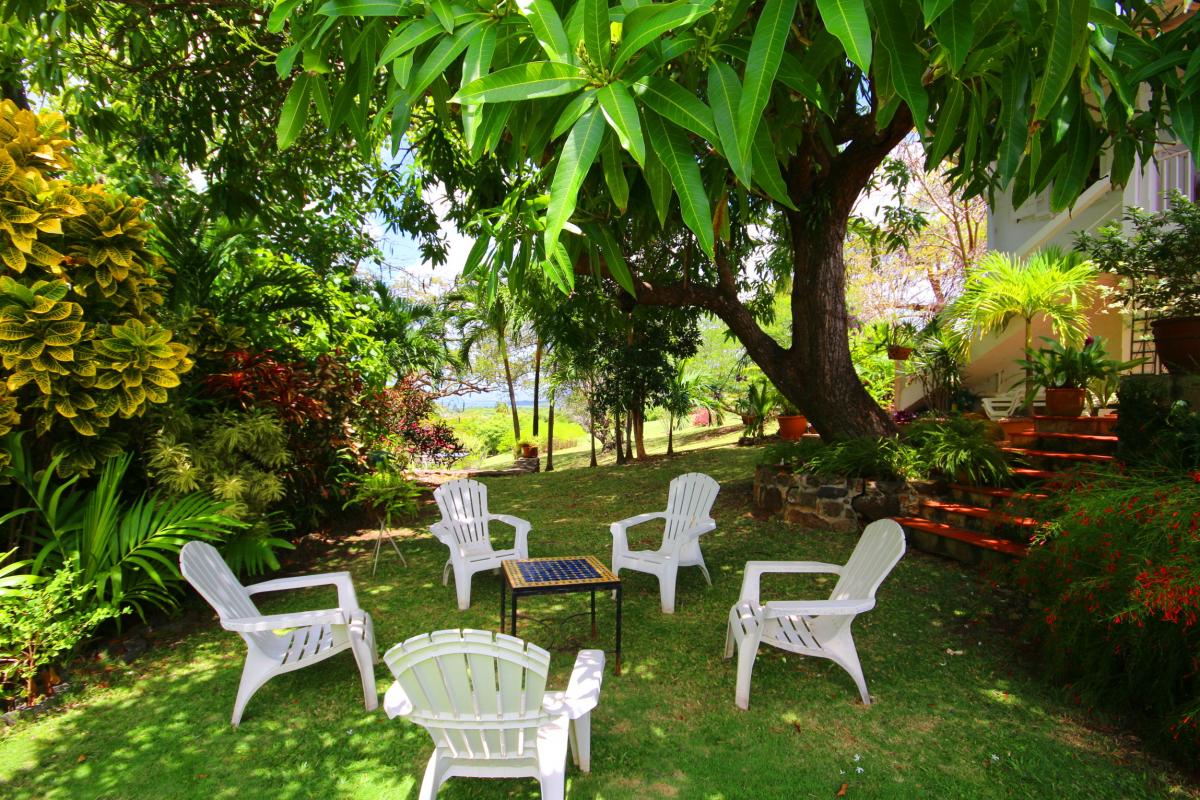 Location Martinique - Sainte Anne - salon de jardin