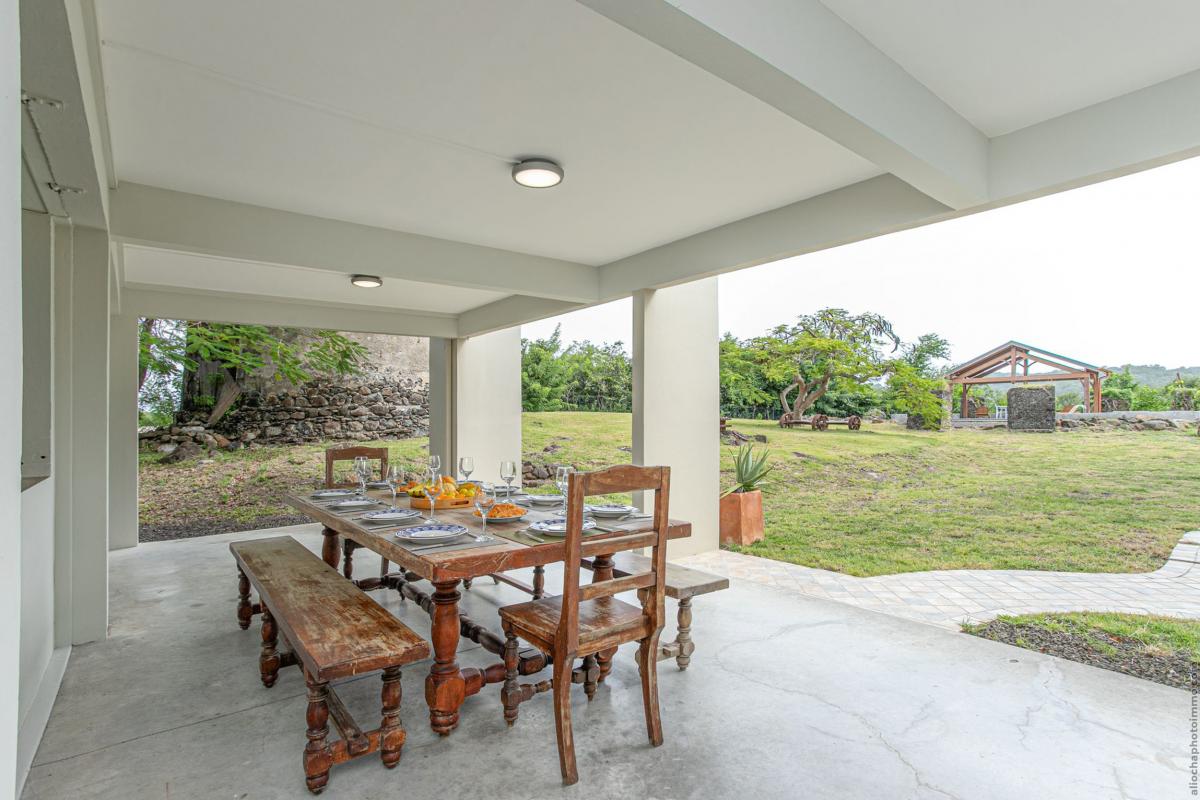 Location villa martinique sainte anne avec grand jardin