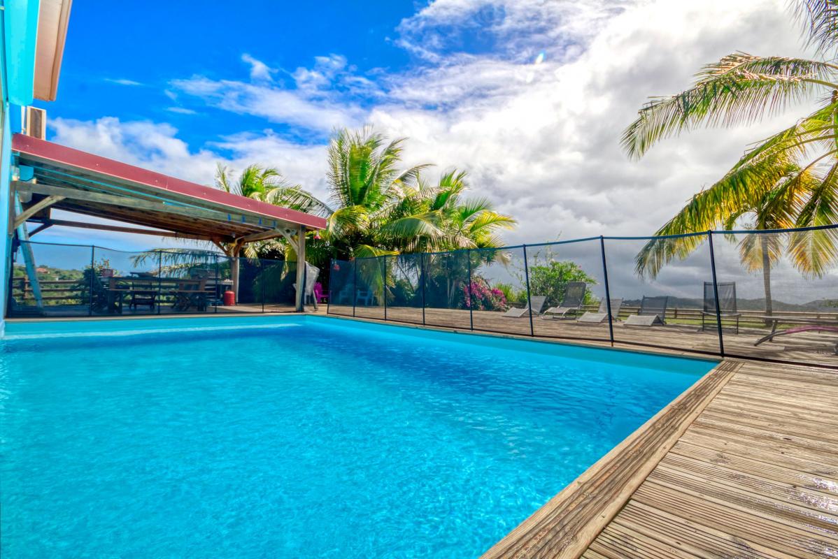 location villa de standing 12 personnes avec piscine à Sainte Anne Martinique piscine 2