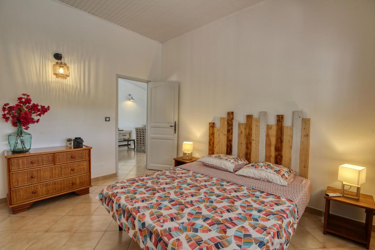 location villa 6 personnes piscine et vue mer - chambre 1