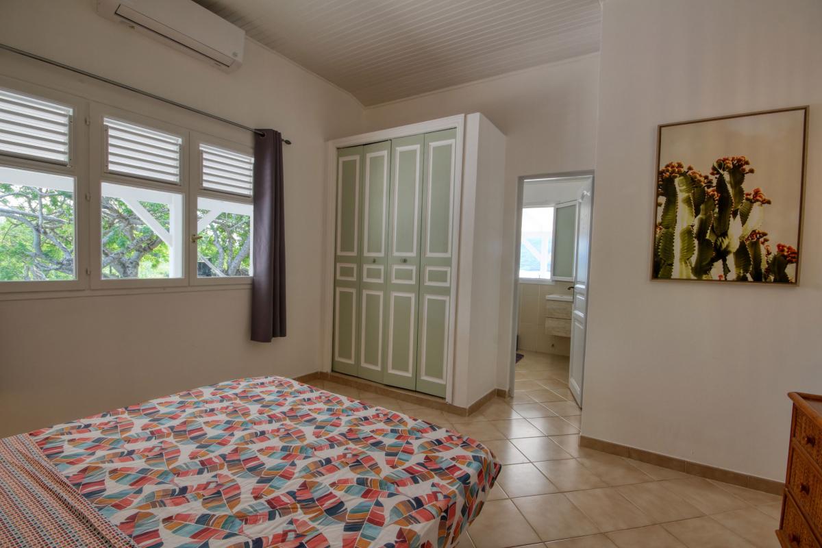 location villa 6 personnes piscine et vue mer - chambre 1ter