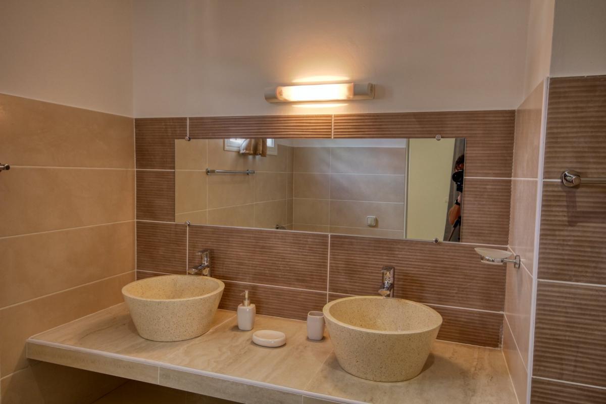 Location villa luxe Martinique - Salle de douche chambre 1