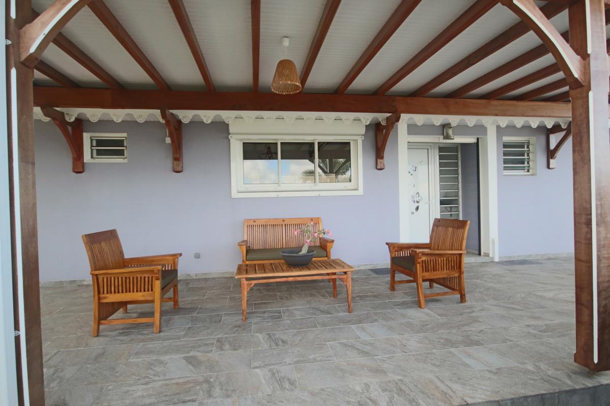 Location-villa-sainte-luce-martinique_la-terrasse