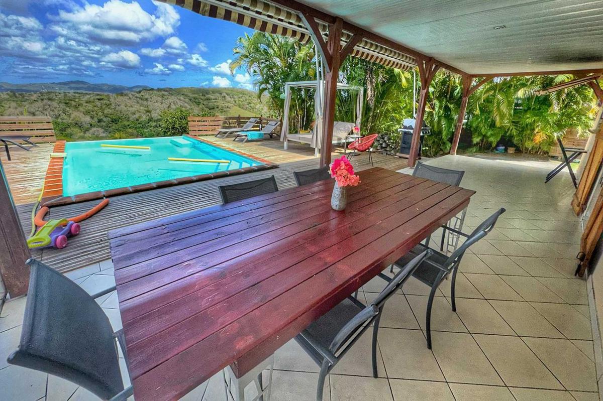 3 Location villa avec piscine sainte luce martinique-coin repas