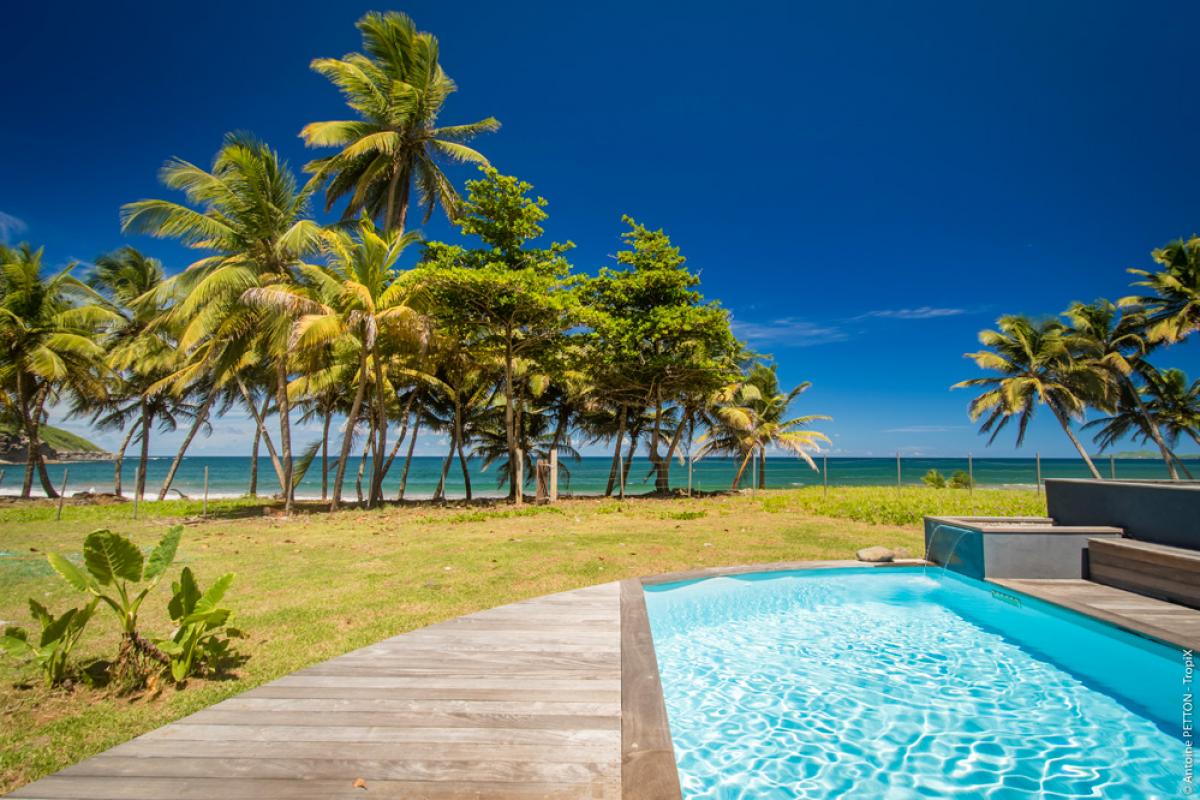 Location villa Martinique -  Piscine et Mer