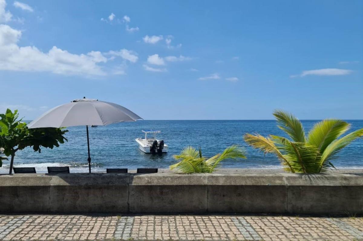 location villa 8 personnes martinique les pieds dans l'eau vue mer2