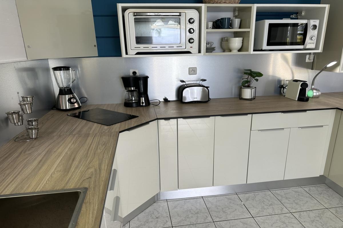 location de villa 4 personnes Martinique vue mer cuisine 2
