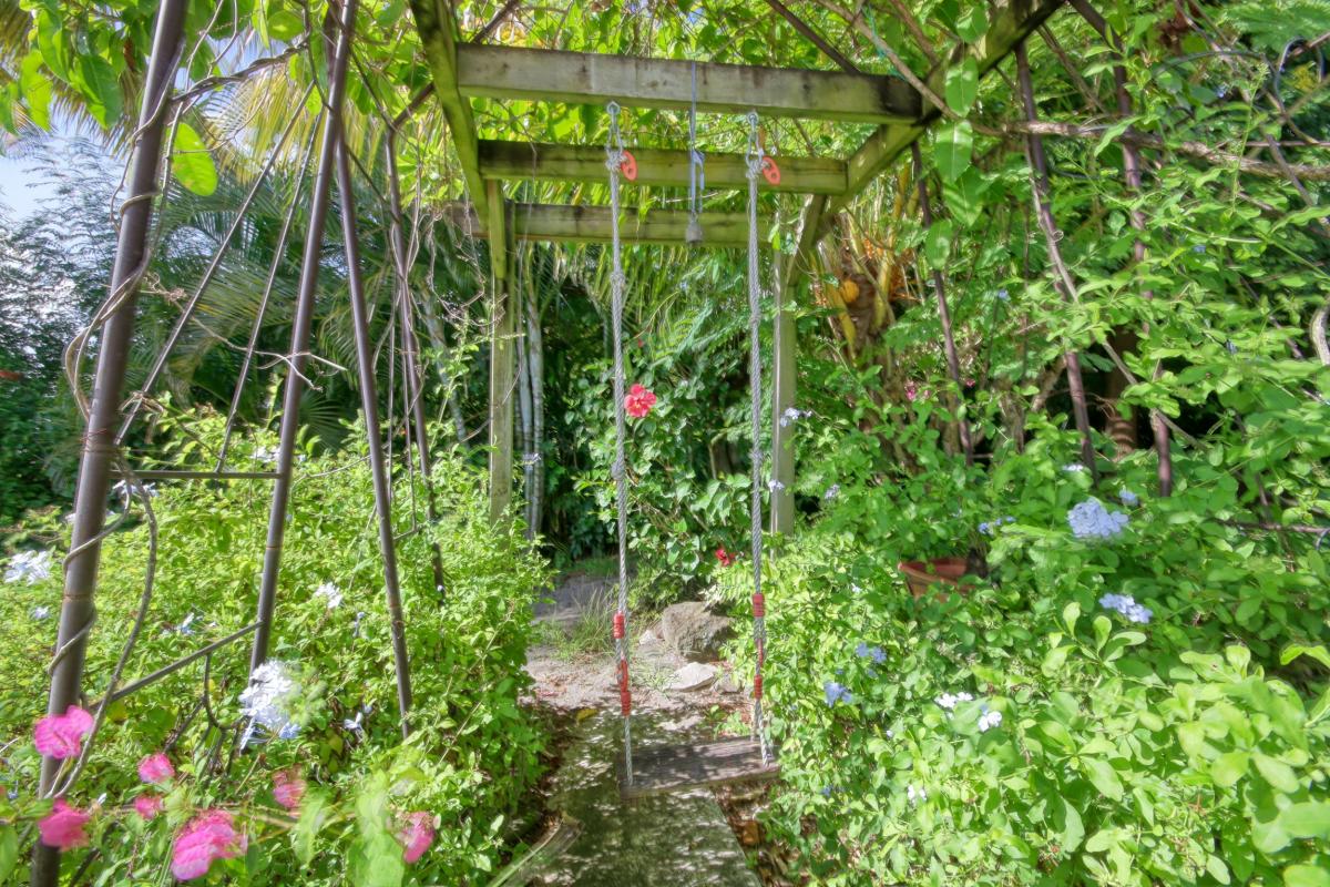 location de villa 4 personnes Martinique vue mer jardin