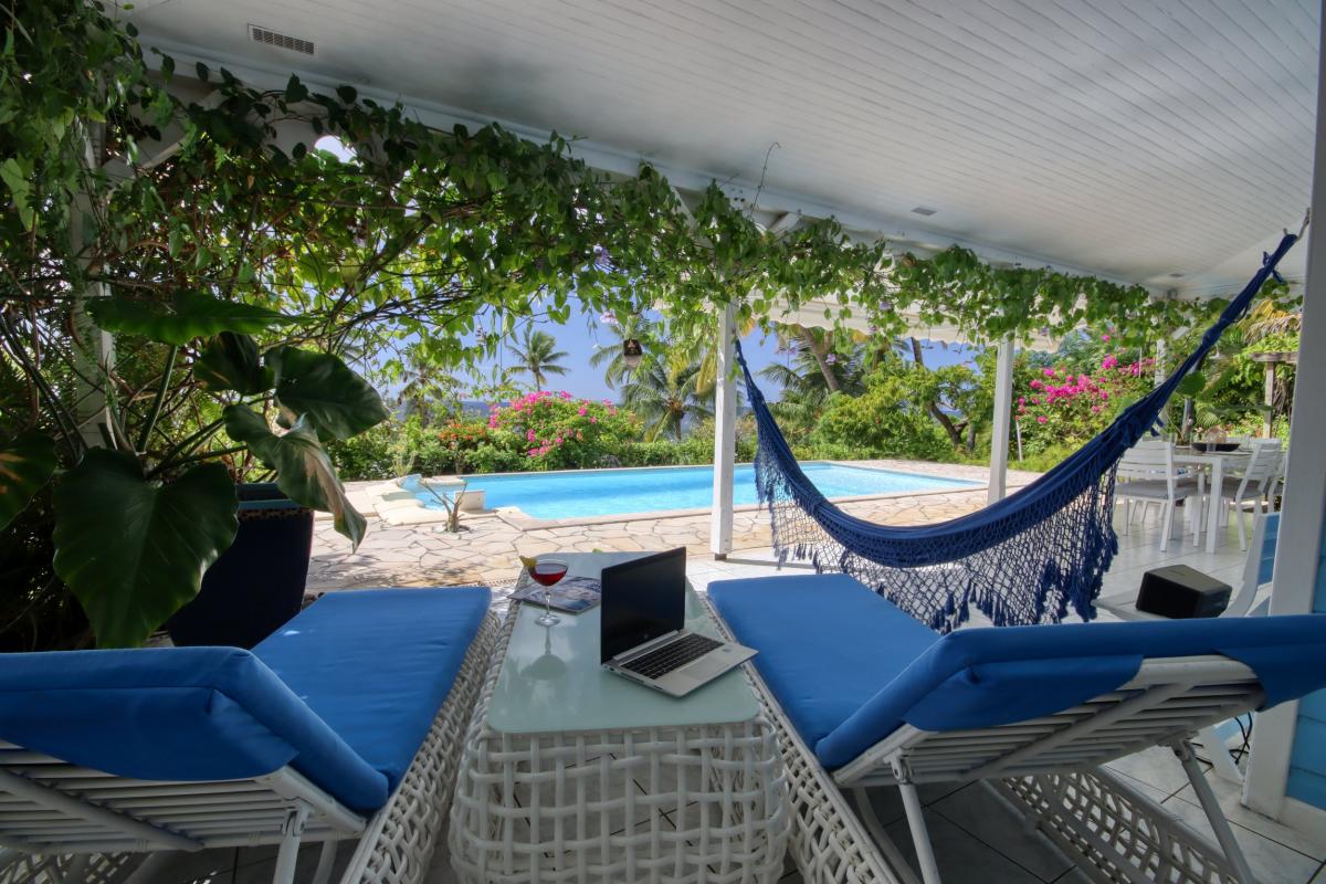 location de villa 4 personnes Martinique vue mer terrasse 3