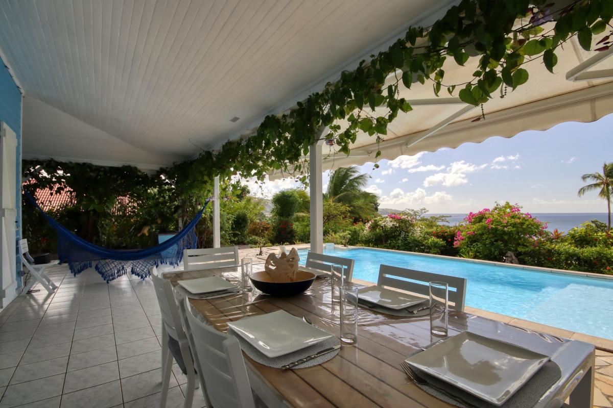 location de villa 4 personnes Martinique vue mer terrasse 6