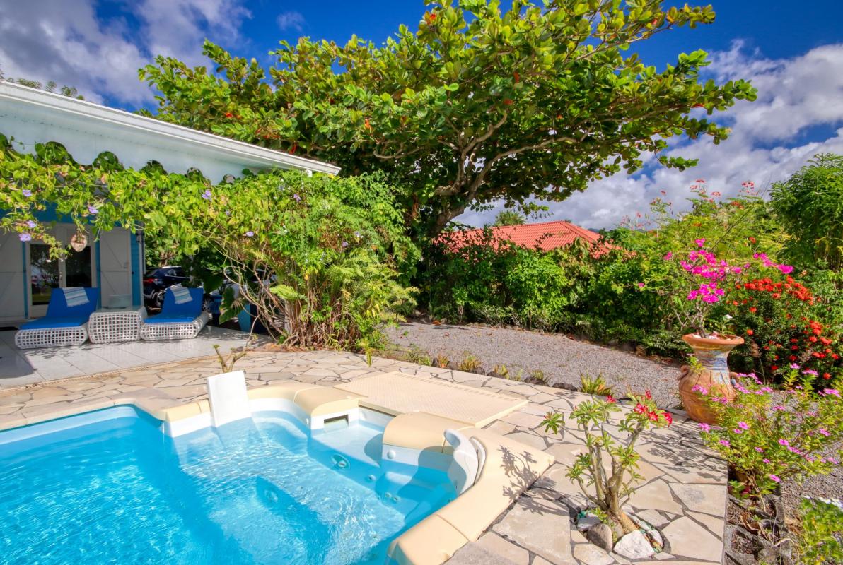 location de villa 6 personnes Martinique vue mer bain à remous 2