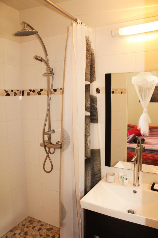 Location Martinique- douche chambre 3