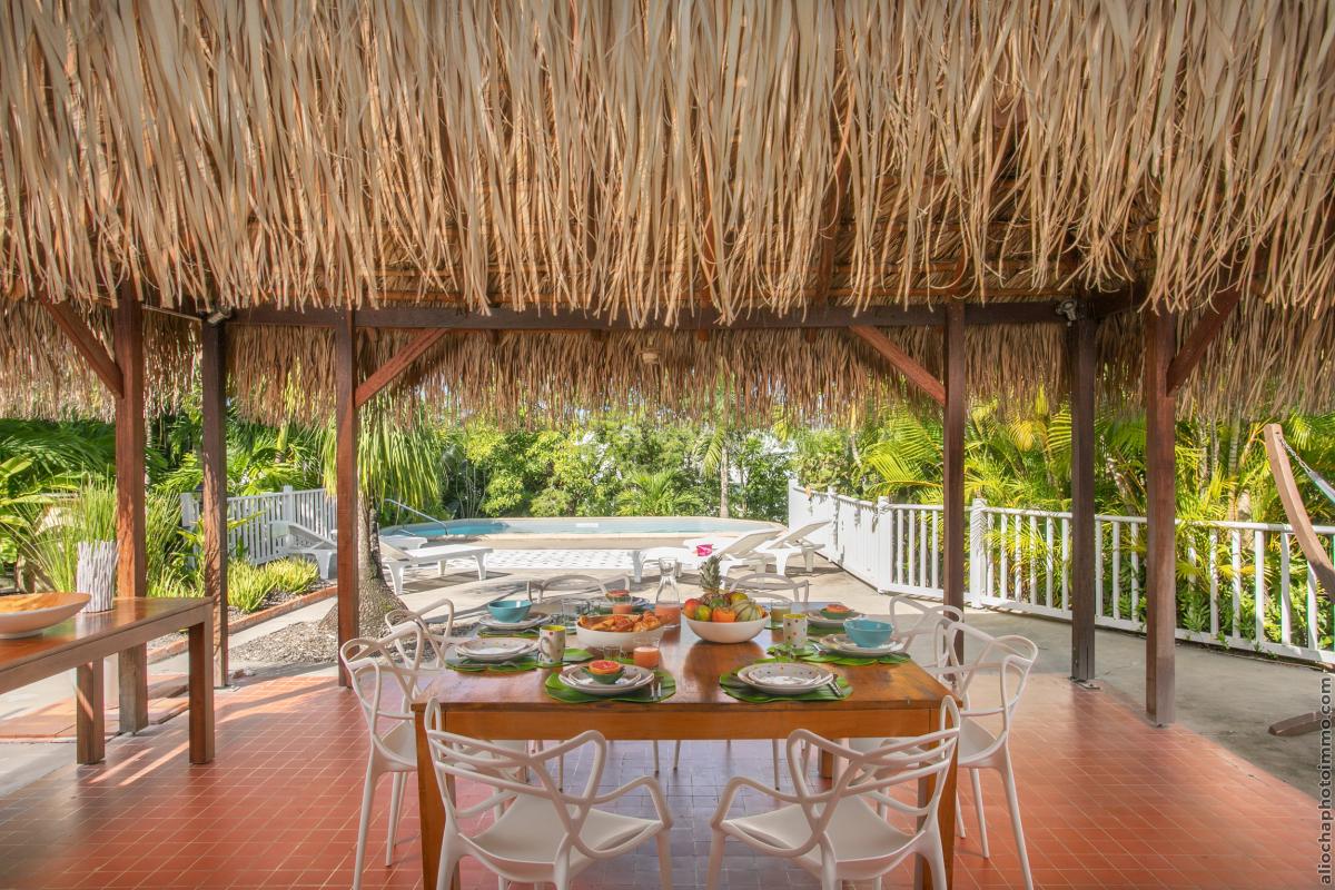 Villa d'exception Pointe du Bout Ponton privé Trois ilets Piscine pieds dans l'eau ponton privé Martinique