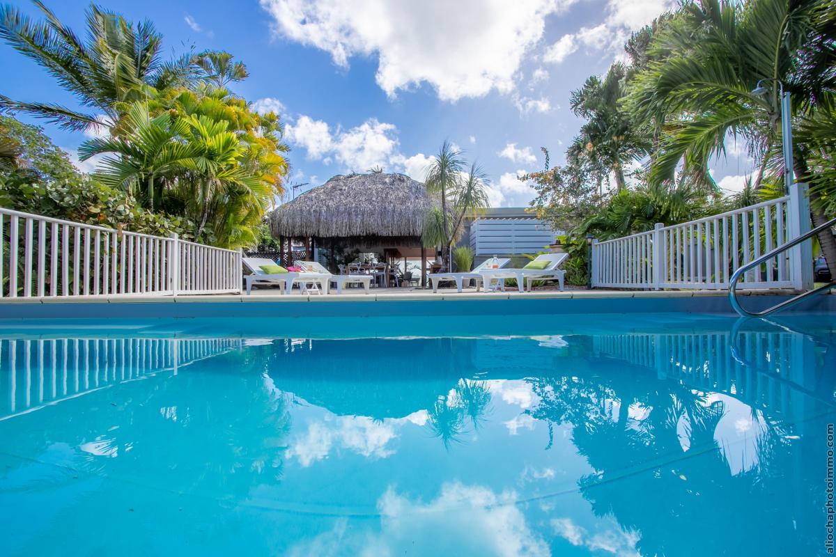 Villa d'exception Pointe du Bout Ponton privé Trois ilets Piscine pieds dans l'eau ponton privé Martinique