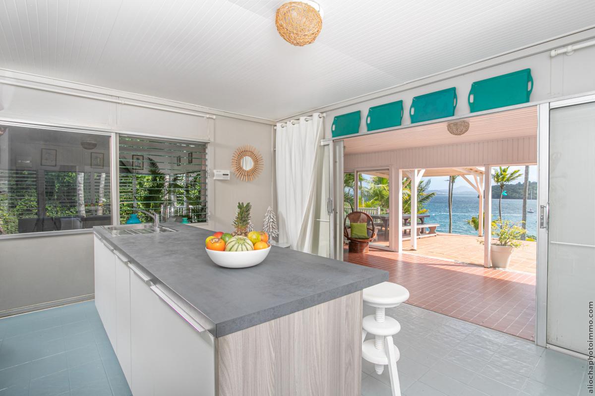 Villa d'exception Pointe du Bout Ponton privé Trois ilets Piscine pieds dans l'eau ponton privé Martinique