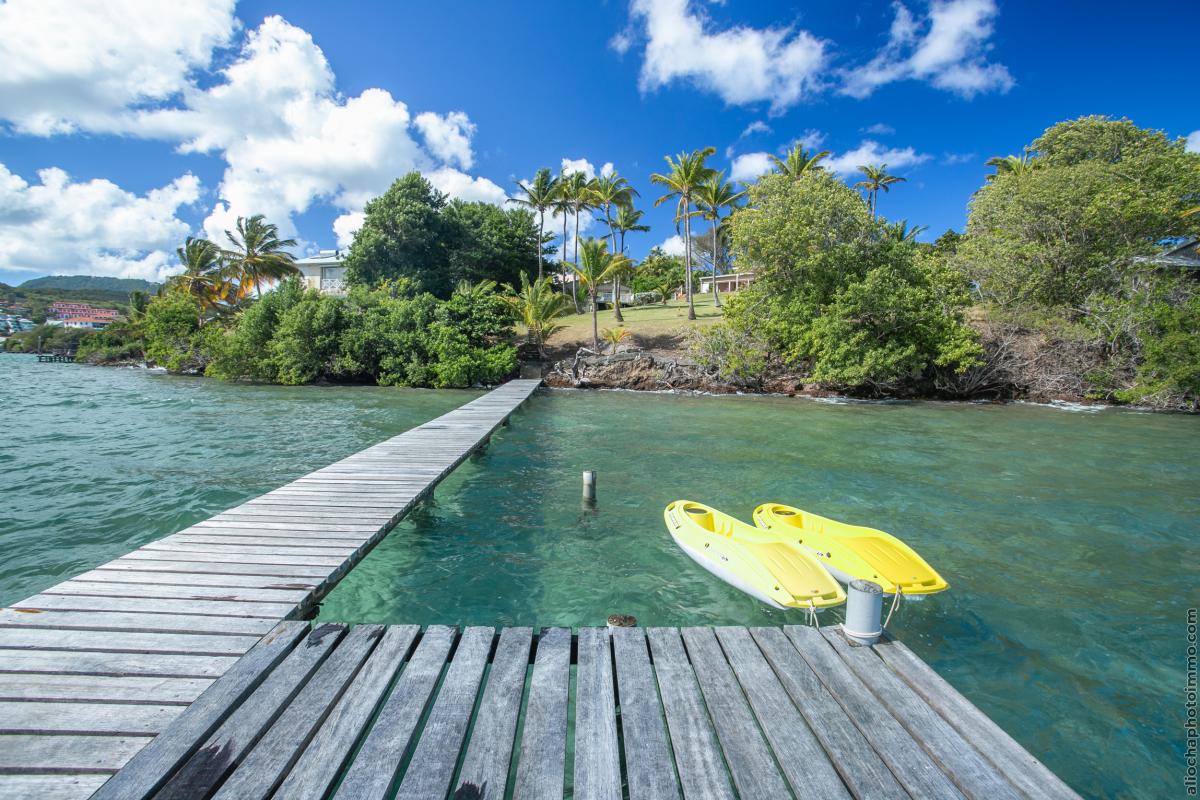 Villa d'exception Pointe du Bout Ponton privé Trois ilets Piscine pieds dans l'eau ponton privé Martinique