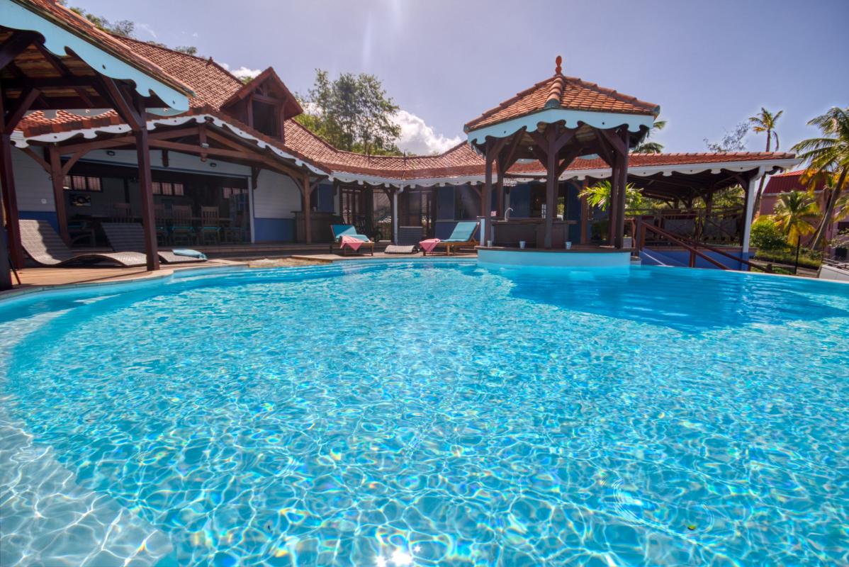 location villa martinique pour 16 personnes avec 5 chambres et piscine