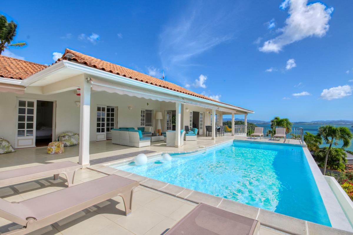 location villa de luxe martinique vue mer piscine exterieur2