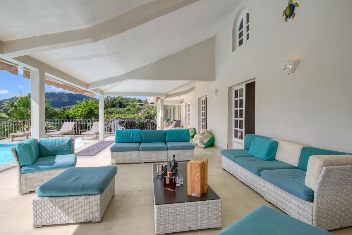 location villa de luxe martinique vue mer piscine terrasse