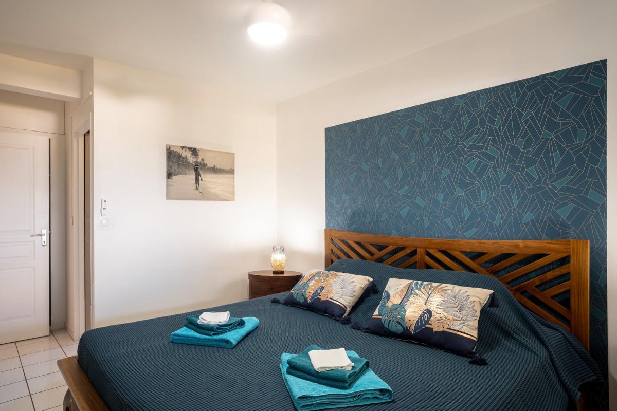 chambre 1b location appartement de standing 6 personnes vue mer Martinique