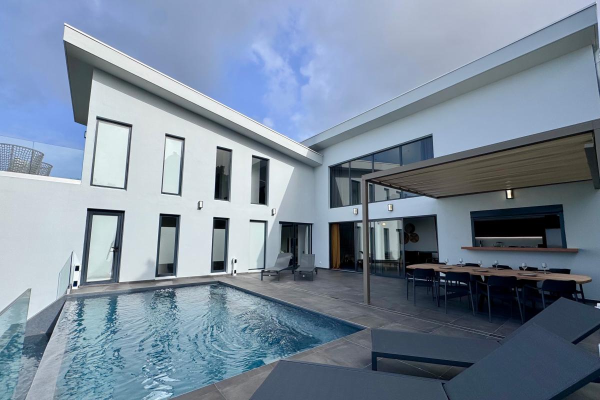 5 Location-villa-martinique- Terrasse et piscine