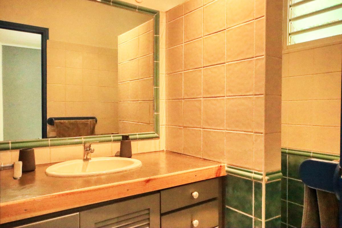 Villa piscine privée Trois Ilets Martinique - Salle de douche chambre 1