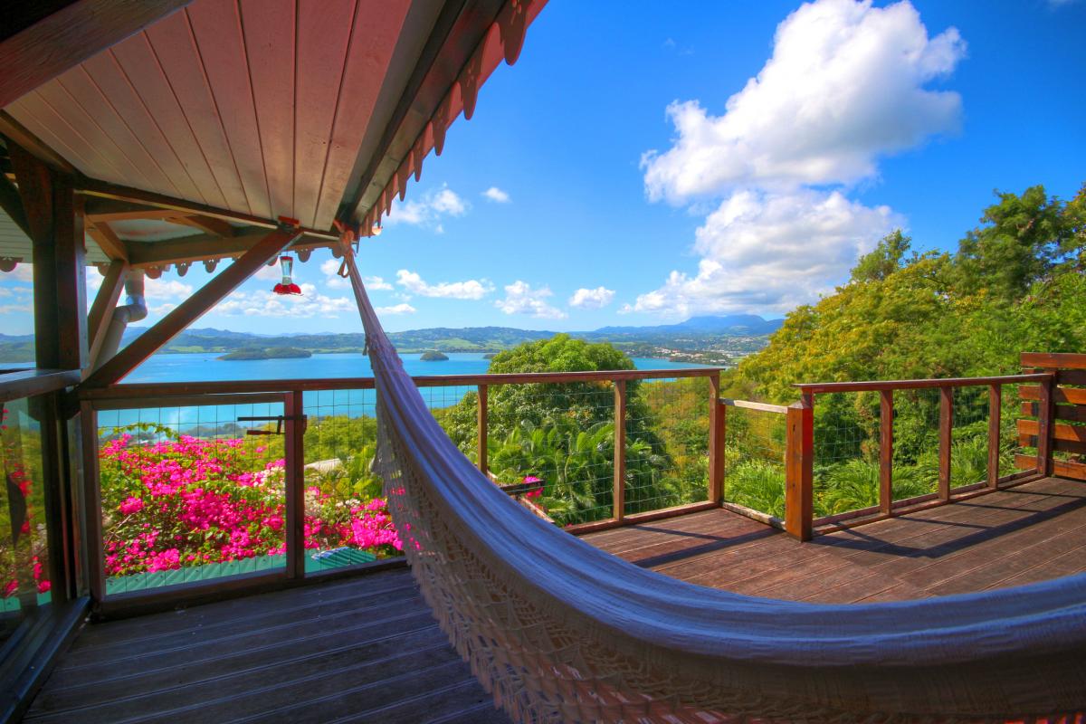 MQTR01 villa avec piscine jacuzzi vue mer tartane caravelle trinité martinique vue mer