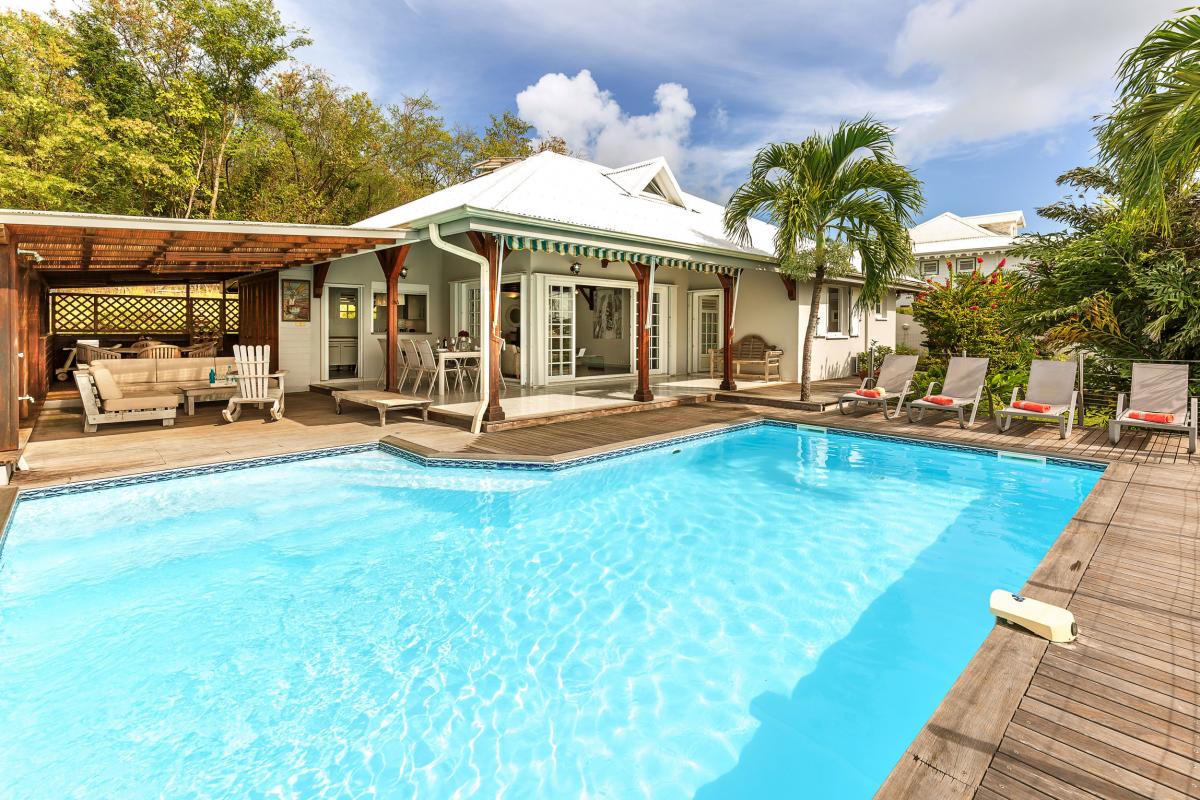 MQTR07 Location villa Martinique Trinité Piscine Vue mer