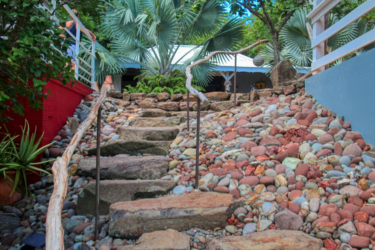  Villa 8 personnes avec piscine vue mer - escalier