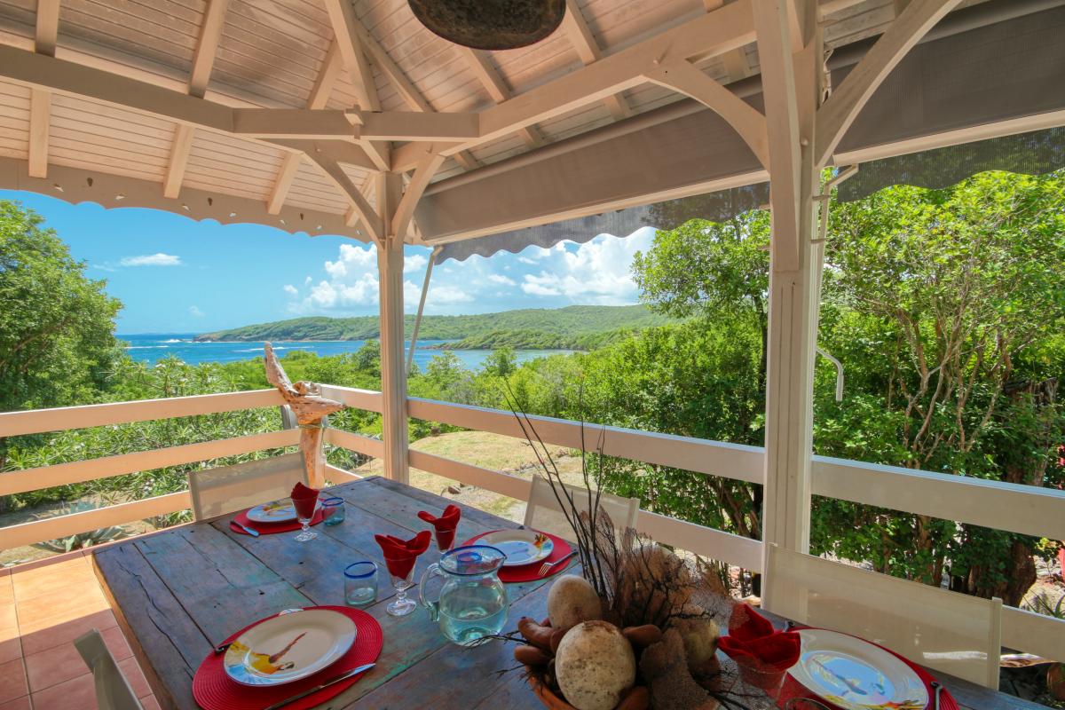  Villa 8 personnes avec piscine vue mer - terrasse