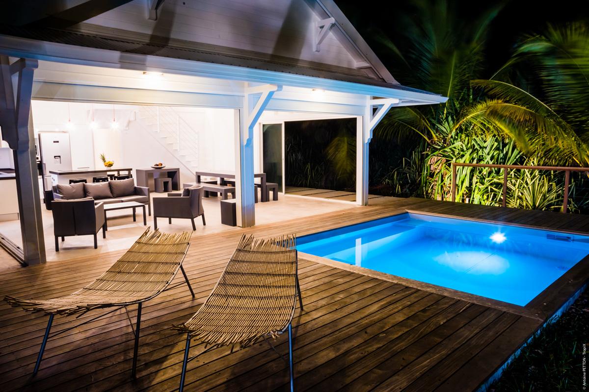 Location maison Martinique - Piscine et séjour