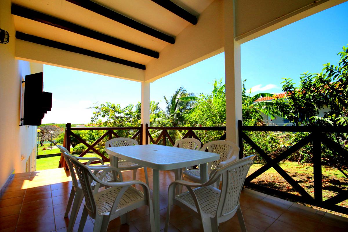 Location villa Martinique Cap Macabou Martinique Vauclin belle piscine terrasse arrière