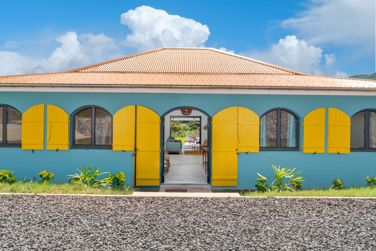 facade location de villa de luxe au VAUCLIN Martinique 6 personnes avec piscine_15