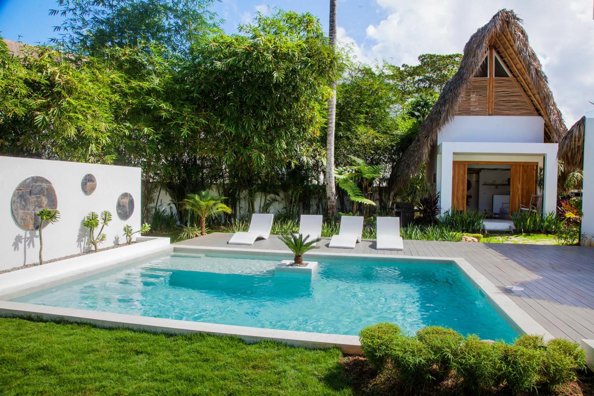 Location villa Las Terrenas - La piscine et le bungalow