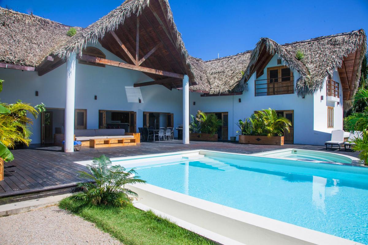 Location villa Las Terrenas - La piscine et la terrasse