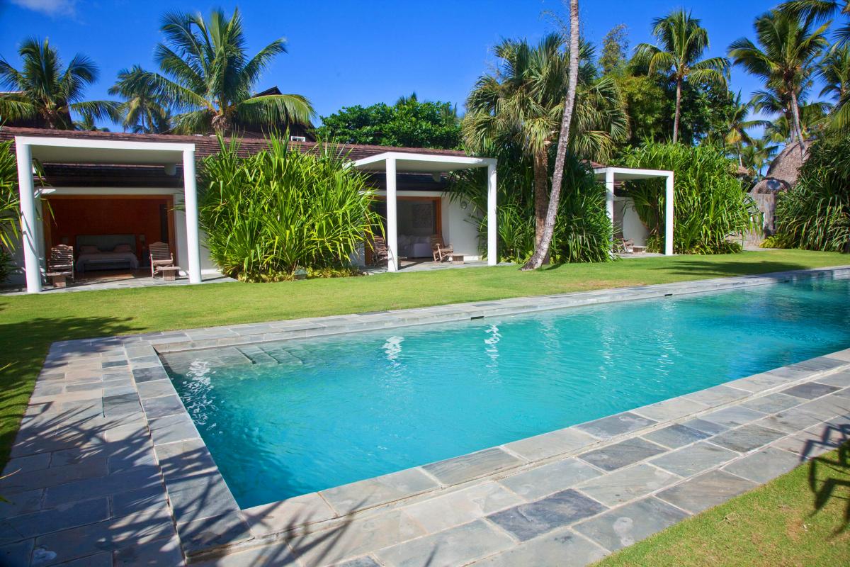 tion villa Las Terrenas - La piscine et les bungalows