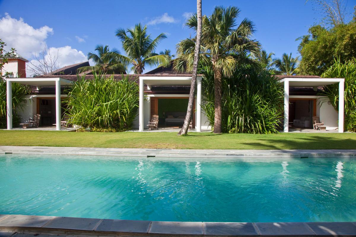 Location villa Las Terrenas - La piscine et les bungalows